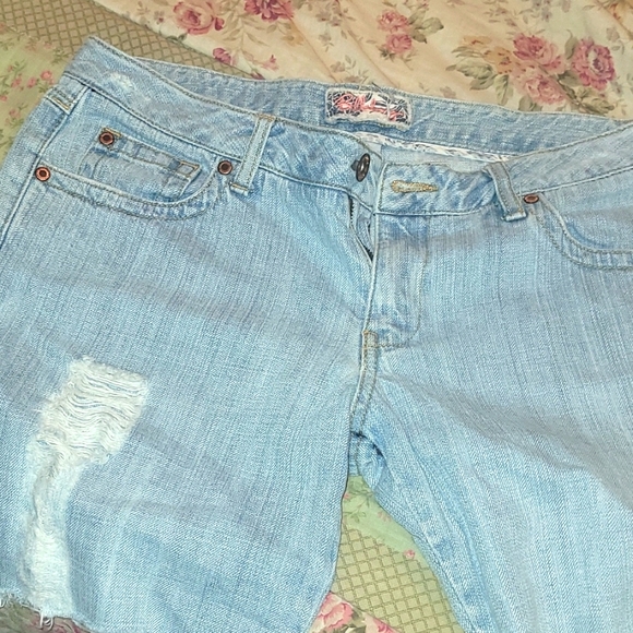 Billabong Pants - Billabong light denim cut off jean shorts